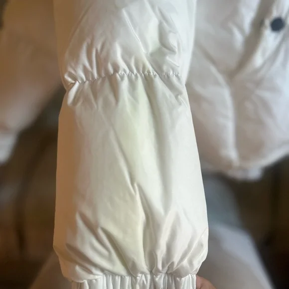 Moncler Ivory Quilted Jacket - Picture 12 of 12